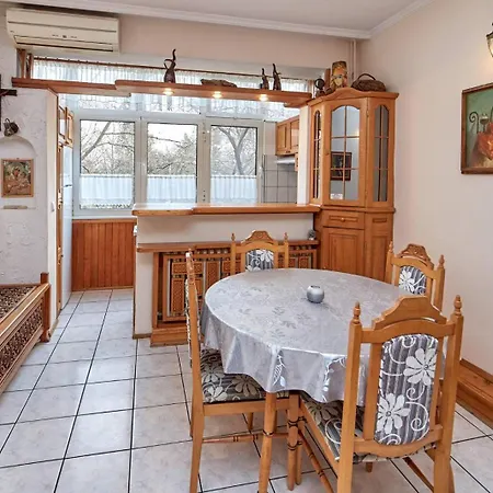 бриз Apartman Burgasz
